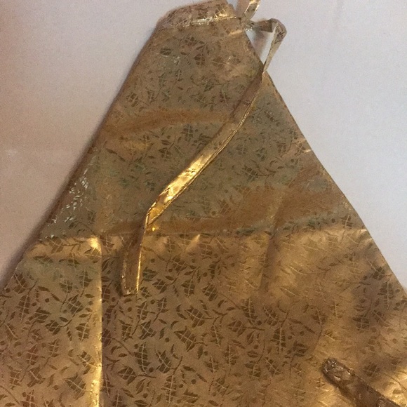 Gold Tree Skirt - Approximately Neck 14 inches length 23-24 - Picture 5 of 12